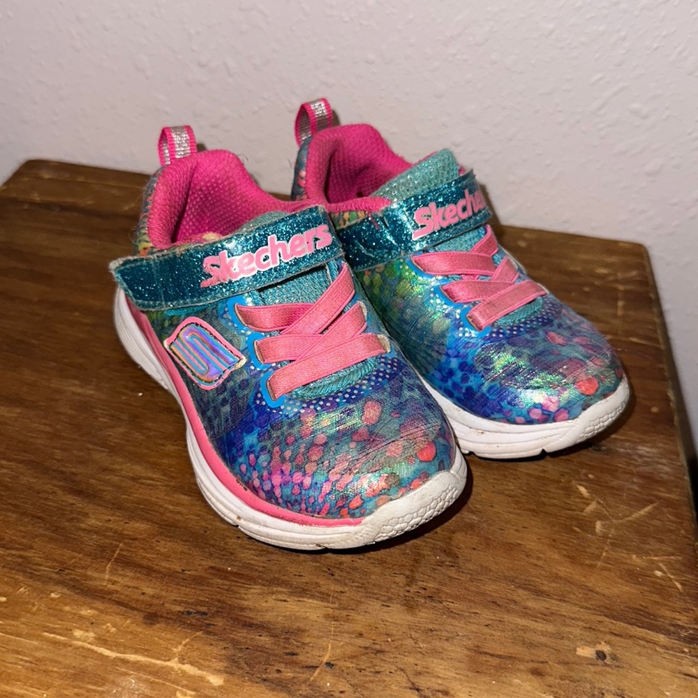 Girls Skechers